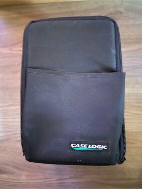Case Logic Black  Zippered Tech CD Organizer